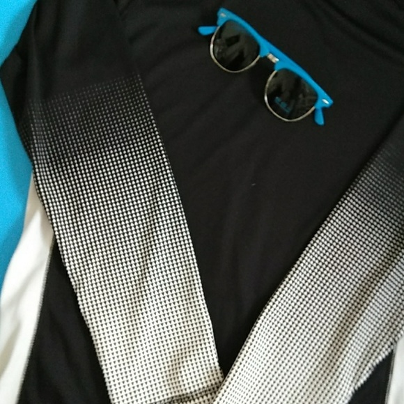 WOMEN'S OR BOYS TOP - Picture 4 of 5